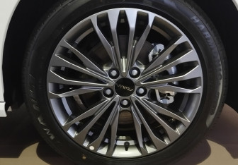 Новый DongFeng Shine Max 2023 (7 фото)