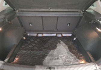 Подержанный автомобиль Volkswagen Tiguan 2019 года (13 фото)