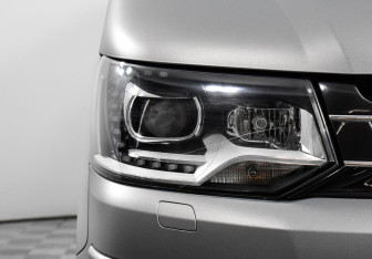 Подержанный автомобиль Volkswagen Multivan 2015 года (6 фото)