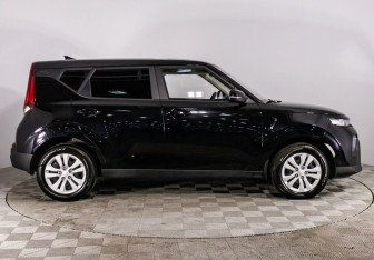 Подержанный автомобиль Kia Soul 2022 года (4 фото)