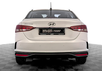 Подержанный автомобиль Hyundai Solaris Sedan 2022 года (6 фото)