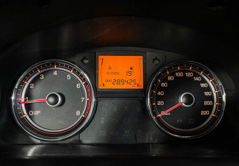 Подержанный автомобиль SsangYong Actyon 2013 года (11 фото)