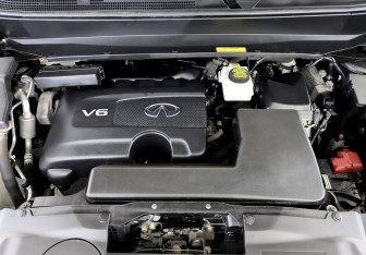 Подержанный автомобиль Infiniti QX60 2019 года (9 фото)