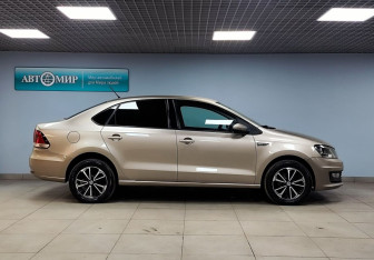 Подержанный автомобиль Volkswagen Polo Sedan 2016 года (4 фото)