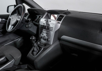 Подержанный автомобиль Opel Zafira Compactvan 2012 года (9 фото)