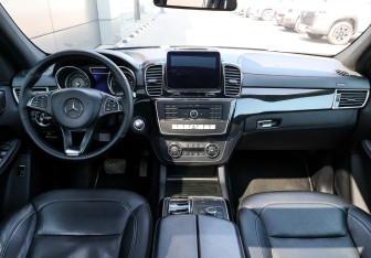 Подержанный автомобиль Mercedes-Benz GLE 2016 года (14 фото)