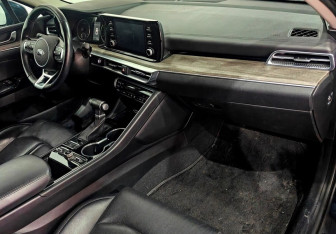 Подержанный автомобиль Kia K5 2020 года (11 фото)