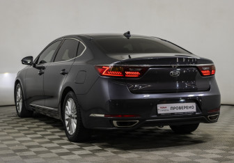 Подержанный автомобиль Kia K7 2017 года (9 фото)