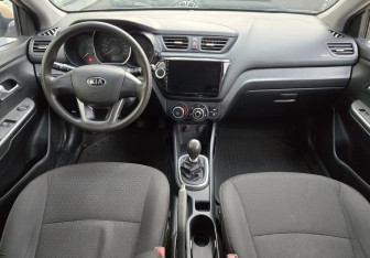 Подержанный автомобиль Kia Rio Sedan 2014 года (9 фото)