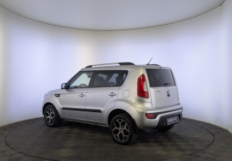 Подержанный автомобиль Kia Soul 2012 года (7 фото)