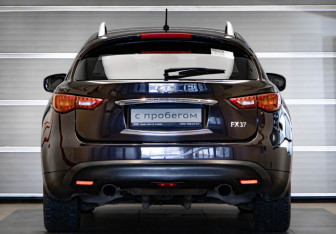 Подержанный автомобиль Infiniti FX 2013 года (5 фото)