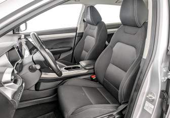 Подержанный автомобиль Geely Coolray 2022 года (20 фото)