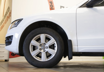 Подержанный автомобиль Audi Q5 2011 года (36 фото)