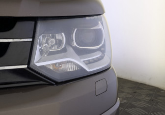 Подержанный автомобиль Volkswagen Multivan 2012 года (11 фото)