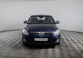 Подержанный автомобиль Hyundai i30 Hatchback 2009 года (2 фото)