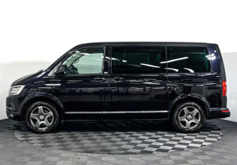 Подержанный автомобиль Volkswagen Multivan 2017 года (8 фото)