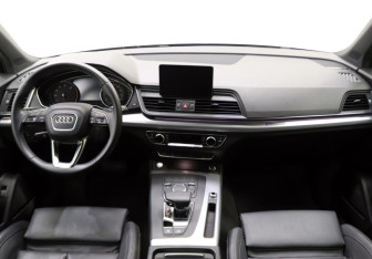 Подержанный автомобиль Audi Q5 2019 года (12 фото)