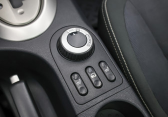 Подержанный автомобиль Nissan Qashqai+2 2010 года (21 фото)