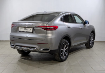 Подержанный автомобиль Haval F7x 2019 года (14 фото)