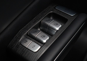 Подержанный автомобиль Omoda C7 2025 года (15 фото)