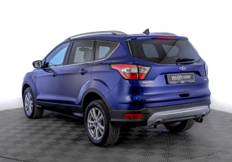 Подержанный автомобиль Ford Kuga 2018 года (7 фото)
