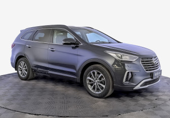 Подержанный автомобиль Hyundai Santa Fe 2017 года (3 фото)