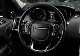 Подержанный автомобиль Land Rover Range Rover Sport 2013 года (11 фото)