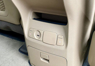 Подержанный автомобиль Kia Carnival 2019 года (34 фото)