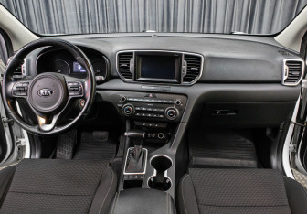 Подержанный автомобиль Kia Sportage 2016 года (13 фото)
