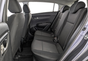 Подержанный автомобиль Kia Rio Hatchback 2021 года (17 фото)