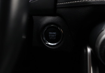 Подержанный автомобиль Toyota RAV4 2020 года (19 фото)