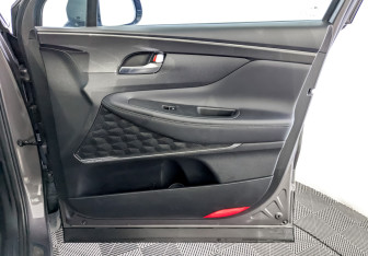 Подержанный автомобиль Hyundai Santa Fe 2023 года (25 фото)