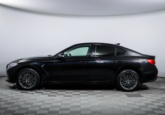 Подержанный автомобиль Genesis G70 2018 года (8 фото)