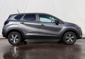 Подержанный автомобиль Renault Kaptur 2020 года (7 фото)