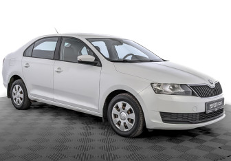 Подержанный автомобиль Skoda Rapid Liftback 2017 года (3 фото)