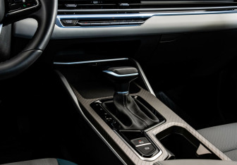 Подержанный автомобиль Geely Emgrand 2023 года (14 фото)