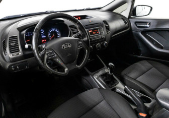 Подержанный автомобиль Kia Cerato Sedan 2014 года (7 фото)