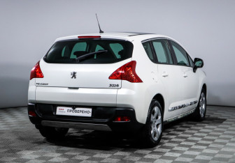 Подержанный автомобиль Peugeot 3008 2011 года (5 фото)