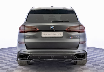 Подержанный автомобиль BMW X5 2020 года (6 фото)