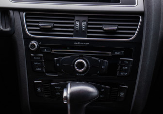 Подержанный автомобиль Audi A5 Liftback 2012 года (14 фото)