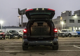 Подержанный автомобиль BMW X7 2020 года (25 фото)