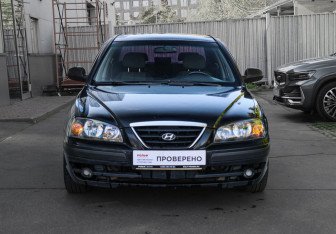 Подержанный автомобиль Hyundai Elantra Sedan 2004 года (2 фото)
