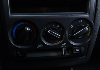 Подержанный автомобиль Hyundai Getz 2007 года (14 фото)