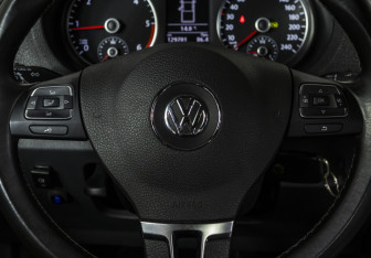 Подержанный автомобиль Volkswagen Amarok 2013 года (11 фото)