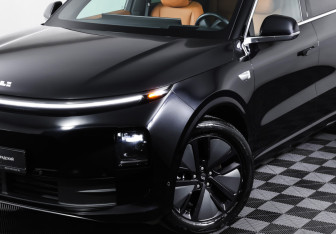 Подержанный автомобиль LiXiang L6 2024 года (26 фото)