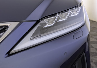Подержанный автомобиль Lexus RX 2021 года (11 фото)