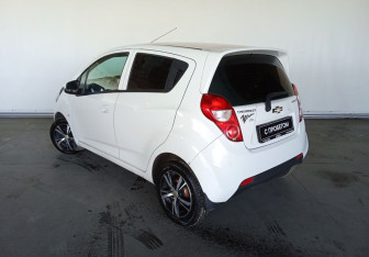 Подержанный автомобиль Chevrolet Spark 2014 года (4 фото)