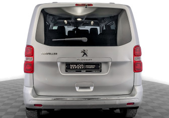 Подержанный автомобиль Peugeot Traveller 2021 года (6 фото)