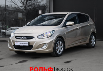 Подержанный автомобиль Hyundai Solaris Hatchback 2011 года (1 фото)