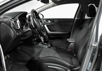 Подержанный автомобиль Kia Ceed Wagon 2019 года (5 фото)